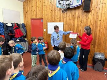 4th East Barnet Beaver Scouts receiving their London Legend certificate from London's Air Ambulance Charity