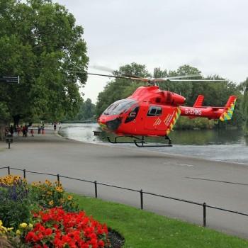 Helicopter landing in Regents Park
